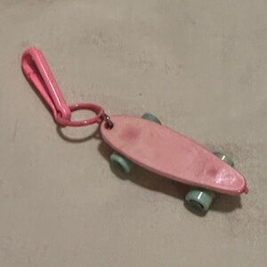 *Vintage* 80's Skateboard Plastic Clip Necklace Charm